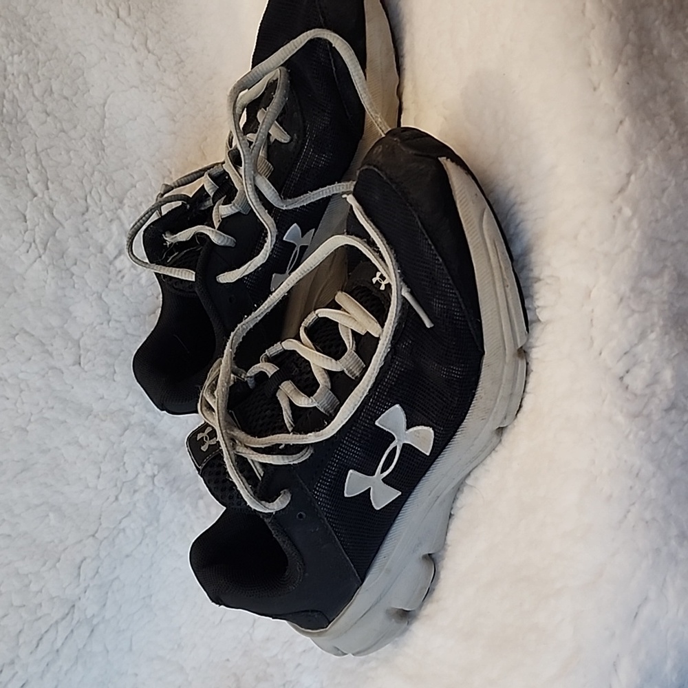 Boys sneakers